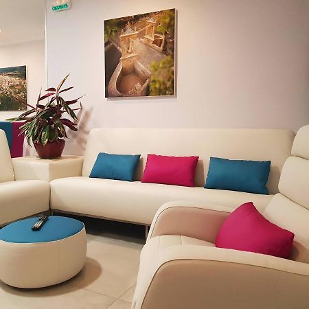 Hotel Avenida Plaza Alzira Zewnętrze zdjęcie