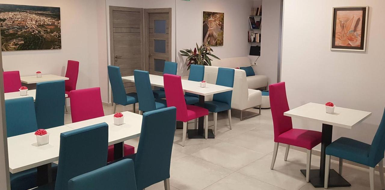 Hotel Avenida Plaza Alzira Zewnętrze zdjęcie