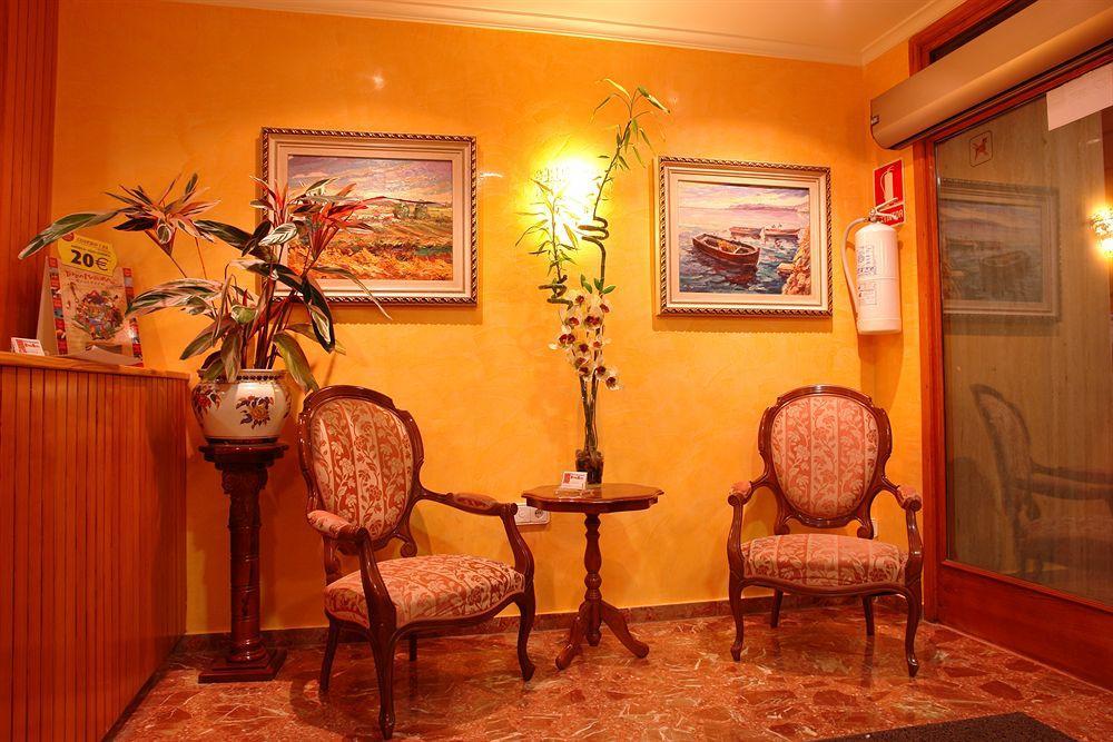 Hotel Avenida Plaza Alzira Zewnętrze zdjęcie