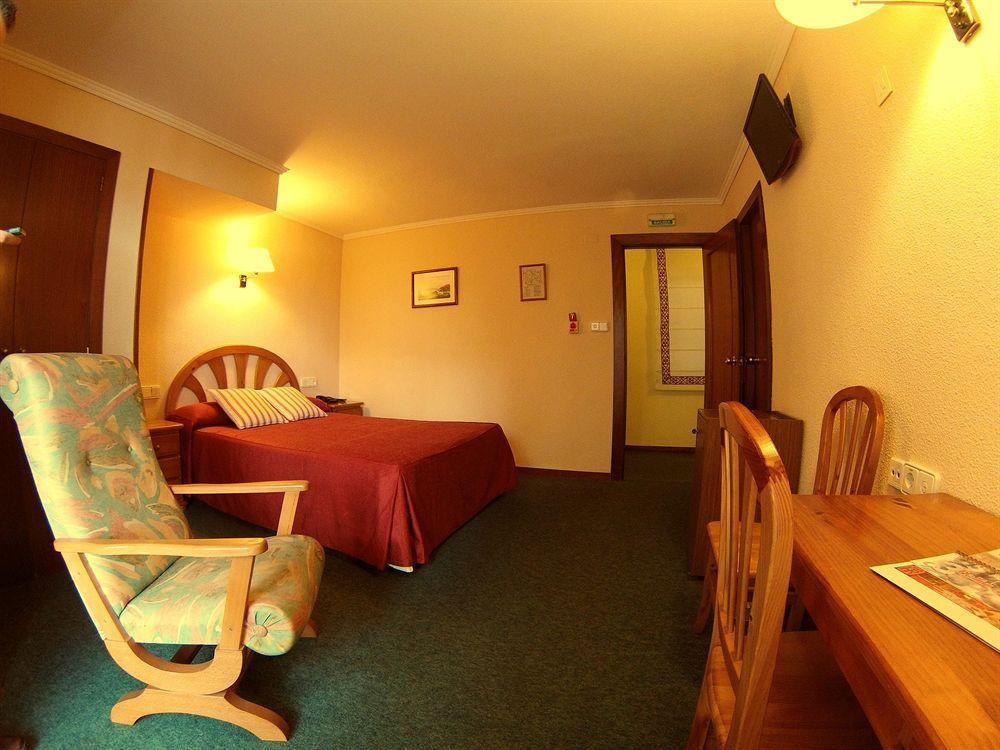 Hotel Avenida Plaza Alzira Zewnętrze zdjęcie