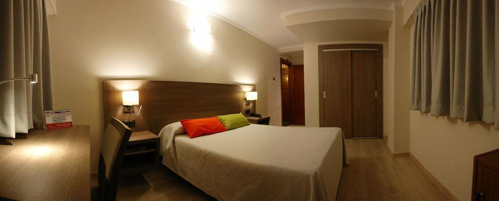 Hotel Avenida Plaza Alzira Zewnętrze zdjęcie