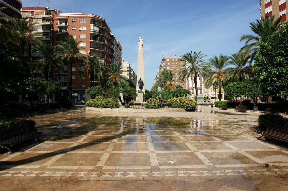 Hotel Avenida Plaza Alzira Zewnętrze zdjęcie